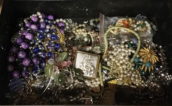 Mixed costume jewellery